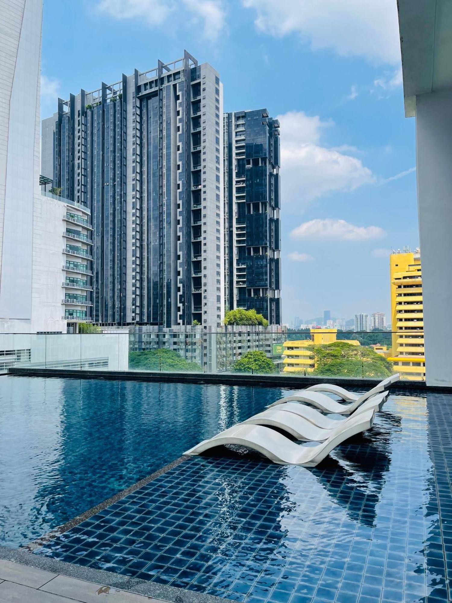 Reizz By Sky Apartment *