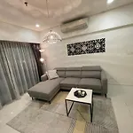 Reizz Residence By Sky Suites