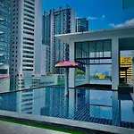 Reizz Residence By Sky Suites